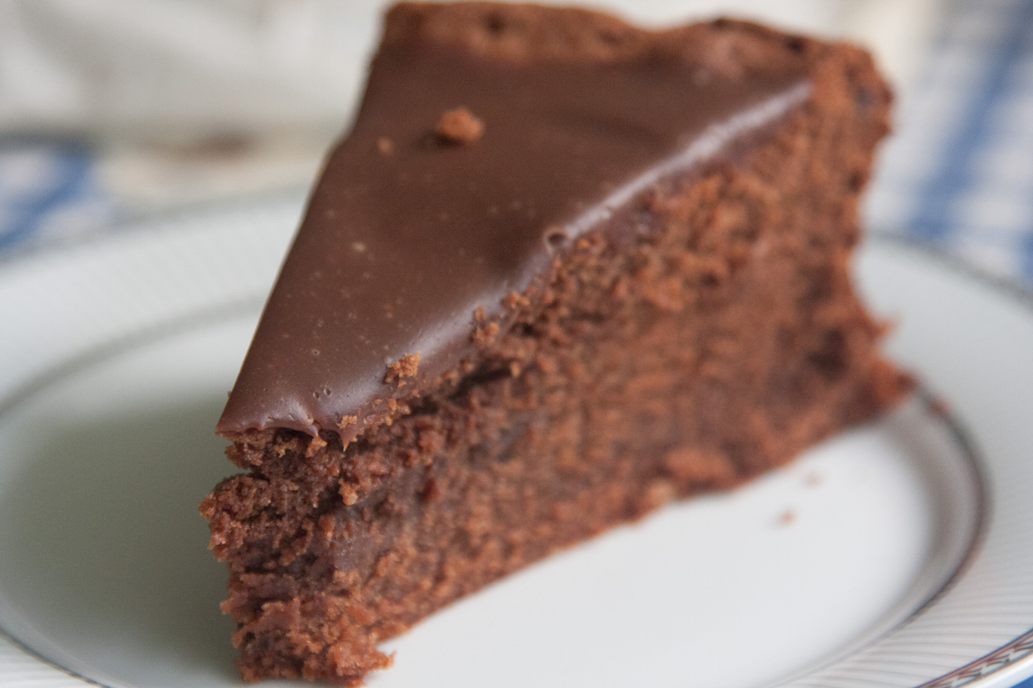 הבלוג של לייזה פאנלים | יומן מטבח קטן של עקרת בית גדולה | עוגת השוקולד המנצחת שלי! 4