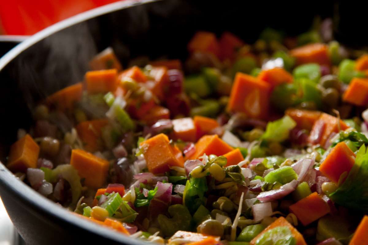 הבלוג של לייזה פאנלים | יומן מטבח קטן של עקרת בית גדולה | נבטוג'דרה-מג'דרה מטרפת מקוסקוס מלא ונבטוטים 3