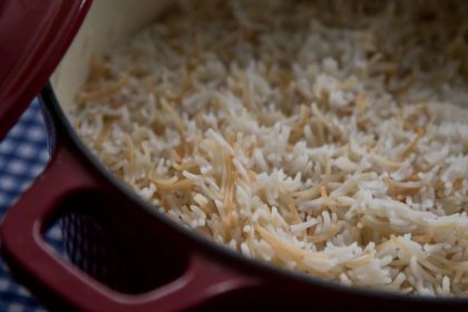 הבלוג של לייזה פאנלים | יומן מטבח קטן של עקרת בית גדולה | אורז עם עלי גפן חגיגי 3
